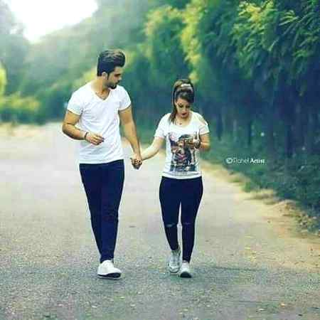 یقین مانیے کسی کو کوئی بھی مجبوری نہیں ہوتی یہ سب بہانے ہوتے ہیں یہ نہیں مان رہا وہ نہیں مان رہا, یہ ہوگا وہ ہوگا جس نے آپ سے دل سے نبھانی ہے وہ ہر طرح حاضر رہے گا.🙂