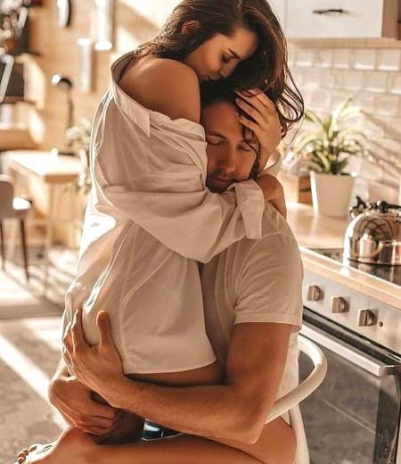 جب بھی سمٹو گی باہوں میں آ کر 🤗
محبت کی داستان ہماری دھڑکنیں بتائیں گی😍
- H∆mzıı.. 🤹♂️�
