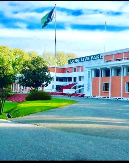 Cool battle field! 😬