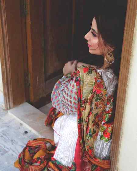 💔💔Akyle he to kia huwa yeh zindagi bhi gzr jye gi😞 
💔💔Hm apni tanhai mitany k liye kisi ko majboor ni krty he 💔💔