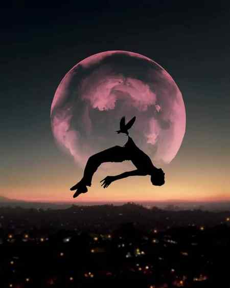 مجھ کو ہر سمت لے کے جاتا ہے
ایک امکان تیرے ہونے کا