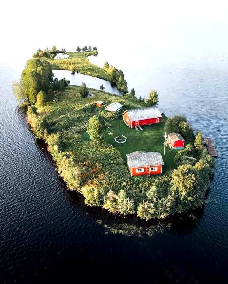 Small island in ocean, Finland!