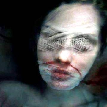 دل نے کہا بھی تھا مت چاہ اسے پاگلوں کی طرح❣️وہ مغرور ھو جائے گی تیری محبت کی انتہا دیکھ کر💔