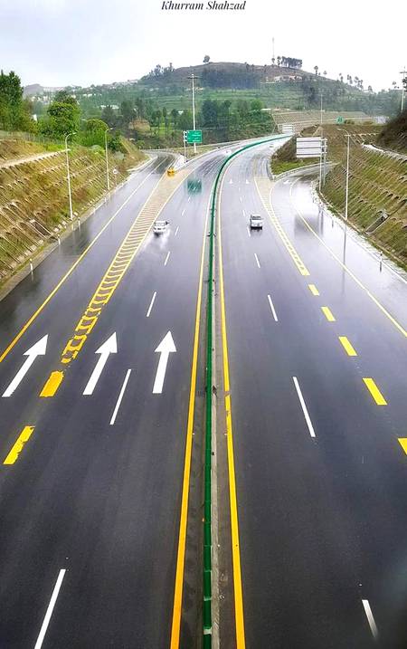 The beautiful Hazara expressway..
Qalandarabad....Abbottabad.