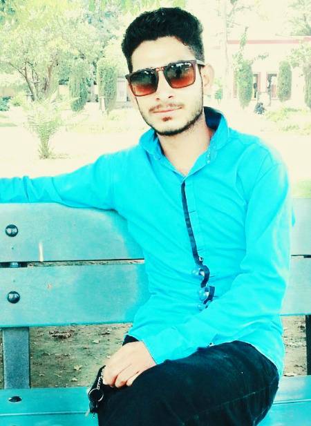 Kya tujh ko jahan walay sitam gar nahi kehte...
Kehte to hain lekin tere munh par nahi kehte... .n1