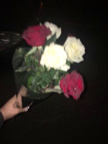 Aj phr koi rakh gaya flowers 😏😏