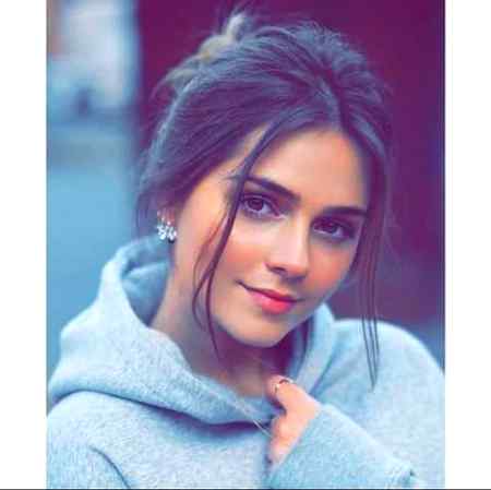 Kab du gy nijatt in rat ki tanhayion se_____
Ay ishk. ....
Apnay zulm dekh or meri umar dekh _____