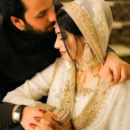 MUhabbt Sirf wafa aUr waqt maangti hai 
Wrna chahnEe waly tOh bUht miltEe hain💕💕