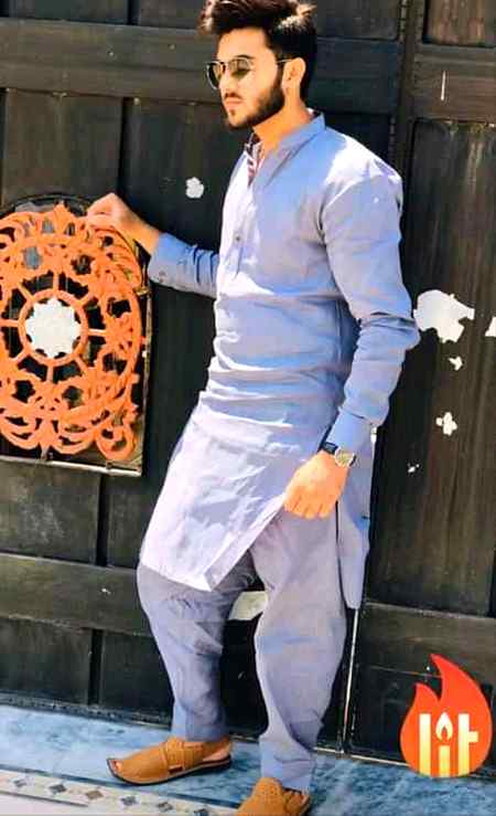 جاؤ😒 جاکر  خرید_لو..👈 بکنے والے لوگ...🔥

ہم  قیمت💵 سے نہیں...😎  قسمت😍 سے ملتے  ہیں