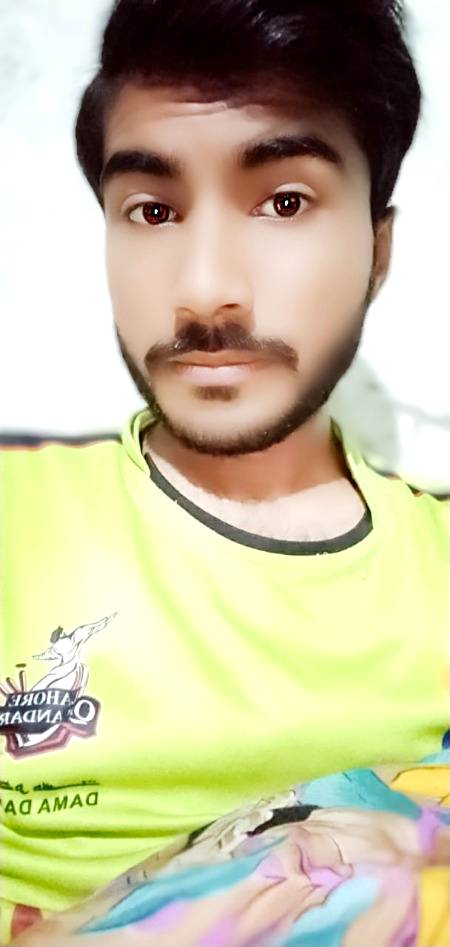 وہ سمجھتا ہے ہر شخص بدل جاتا ہے۔۔🙄🙄
 اسے لگتا ہے زمانہ اس کے جیسا ہے۔
Feeling bor YAR۔😏😏