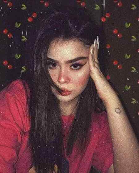 Mera Koi Nahi __😏
Kuxh LooG Jaan Bujh Ky Mujhe Zehar Lagty Hain 🥴❕