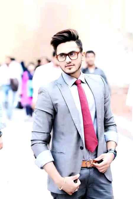 Bachpan Kitna Khubsoorat tha
😍😘Na koi Zarurat thi 😘😘😊😊😊❤

❤😍❤😘Or na koi Zaruri