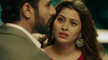 Kayi larkiyon k aankhon me aansoon bohat achy lgty hai very romantic looking aparna dixit