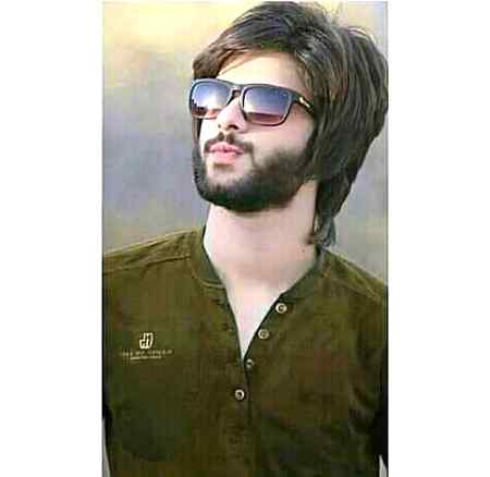 یہ لوگ بعد میں😉😉 در در کی خاک 😊😊چھا نیں گے 😯😯،ہمارے جیسوں کے نعم البدل نہیں ہوں گے❤❤😘