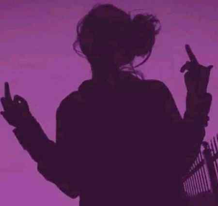 __ہر لڑکی پے مر مٹنے والا لڑکا__
__میرے لئیے فقط__
__دو ٹکے کا مرد ہے__
👉🏽😏😏😏🖕🏽