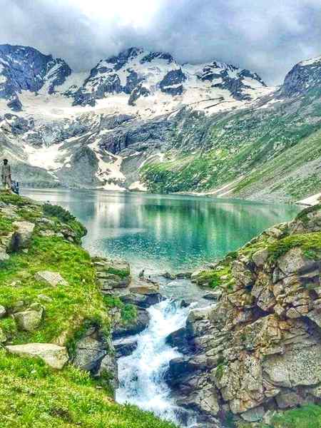 Katora lake kumrat valley
