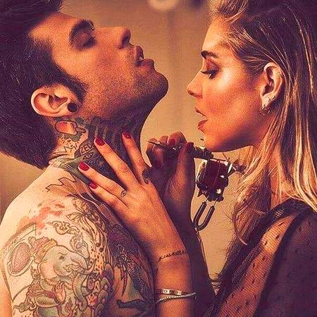 ﭘﮩﻠﮯ ﭘﮩﻞ ﺗﻮ ﺍﺱ ﺳﮯ ﻣﯿﺮﯼ ﮔﻔﺘﮕﻮ ﺗﮭﯽ ﺑﺲ،،
ﭘﮭﺮ ﯾﻮﮞ ﮨﻮﺍ ﮐﮧ ﻭﮦ ﻣﯿﺮﯼ ﺭﮒ ﺭﮒ ﻣﯿﮟ ﺁ ﮔﯿﺎ