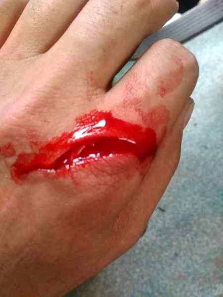 تمام جذبوں سے معتبر ہے...🔥
اداس آنکھوں سے مسکرانا😊

Soldier's life