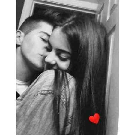 محبت_____ انتہا ئ خوب صورت چیز ہے 💕
مگر عزت_____ انمول ہوتی ہے 🔥