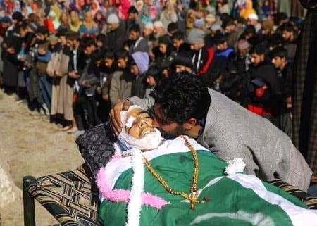 Junoon Say Or Multi Hai Azadi 
Ya Allah Mere Abaou Ajdad K Mulk Kashmir Ko Bhi Azadi Naseeb Farma 😢😢