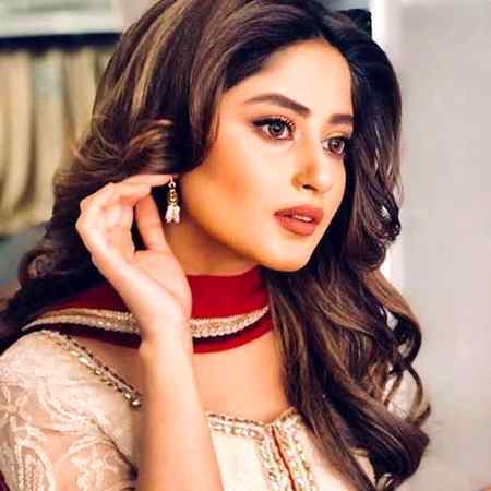 خاموشی سے جب بھر جاؤگے
چیخ لینا____ ورنہ مر جاؤگے

❤👌❤