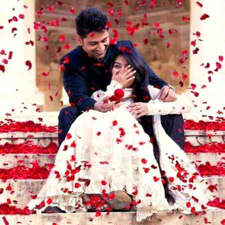 میری زندگی تیرا ساتھ ہو_میری زندگی تیری بات ہو_جو جھکے نظر تیرا خواب ہو_جو اٹھے نظر تیری ذات ہو_میرے ہاتھ میں ایک پھول ہو_اور وہ پھول تیرا ہاتھ ہو 😘😘