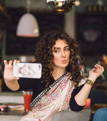 Ayeza khan with new look