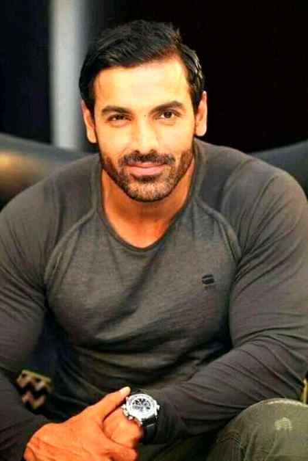 Dashing looking Jhon Abraham😘❤😍🙏✌✌🤘