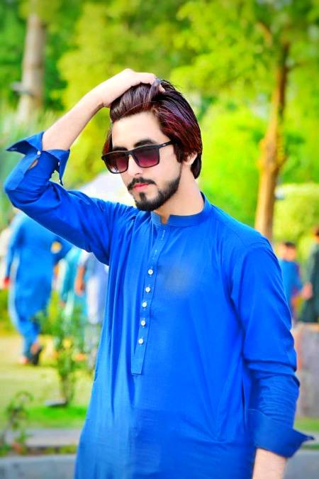 توں چھوڑ رھا ہے تو ختاں اس میں تیری کیا  ہر شخص میرا ساتھ نبھا بھی نہیں سکتا