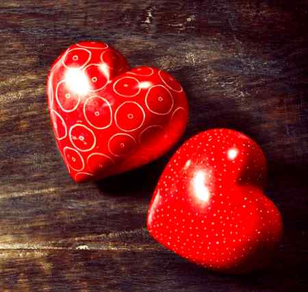 Muhbbat k izhar me hum gongy hain.or

nafrat k izhar me monh phat hyn