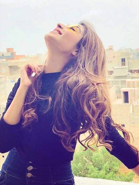 تربیت کی بات ہے صاحب ۔۔ورنہ جواب ایسے دوں کہ سوال ہی پیدا نہ ہوں😎