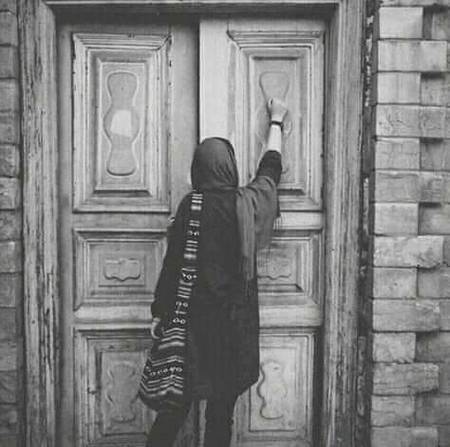 بہت خوش ہُوئے اُن  کے دروازے  پر دستک دے  کر

درٰد  کی  اِنتہا ہُو گئی  جب اُس نے کہا  کُون ہو  تُم