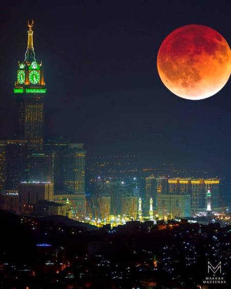 The Full Moon Of Rabi Al Awwal, The Month Of

 The Birth Of Prophet Muhammad S.A.W.😇😇

Like: I LoVe SAUDIA ARABIA ❤

حلاوه😎