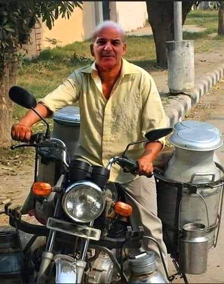 تم لوگوں کو پتا نہیں کیا مسئلہ ہے
بھائی اگر کائی قبیلہ 🤴 بھیڑ بکریاں چرا کر تین براعظموں پر حکومت کر سکتا ہے تو کھائی قبیلہ  🧛🏿♀️ بھینسوں کا دودھ بیچ کر تین براعظموں میں جائیدادیں بھی نہیں بنا سکتا