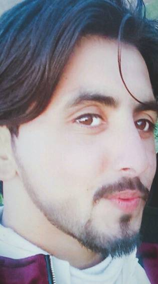 تیرے چاہنے والے بڑھ گئے ہیں۔۔!
Chaand😥
اب ہماری خاموشی ہی بہتر ہے۔!؟؟🤐🙏🏼