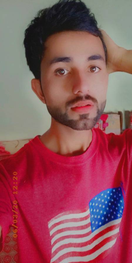 Dear Camera...📸
I Hate the way you make me Ugly🌝
Mirror is So Nice tO Mee☺️ ✨