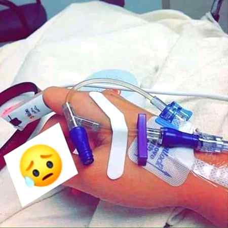 ابھی کچھ اور____ پڑھ لو مجھے
میں نے اگلے اوراق میں___ مر جانا ھے
😭😭💔💔💔