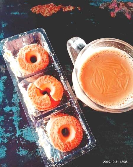 چائے پہ یوں ہی نہیں فدا ہم....🙂🔥
ارے کچھ تو خاص ہوگا اس میں...🥰😜
..🌹☕