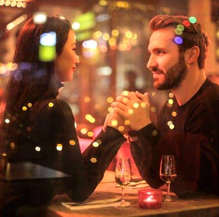 لوگوں کو ہر خوشی چاہیے
اور مجھے😍
ہر خوشی میں😘
تمہارا ساتھ💏