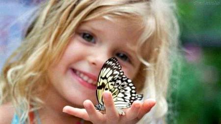 _گلشن  بکا  تو  صرف ،،،،،،گل  ہی  گنے  گئے....

یونہی سمجھتی تھیں خود ک _نواب_تتلیاں🦋