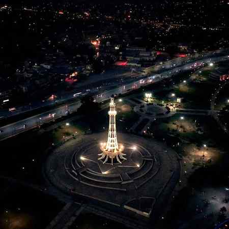 Night time minar e Pakistan Lahore