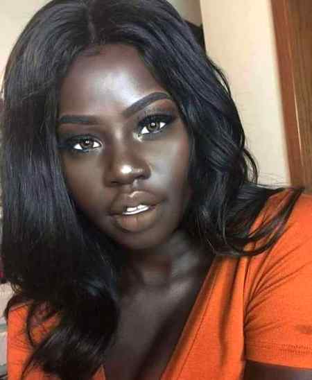 Is there anyone who can do it for this girl😍😘✌. if i were there i would have done it before a minute😍😘