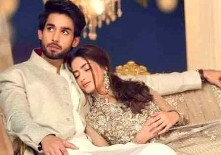 Bary Naaz Sy s0i W0 THe SeeNy Py MEry sar raKH kar π ME Ny DHrkaN HE r00K Li k Us Ki NeeND Na T00T Jye