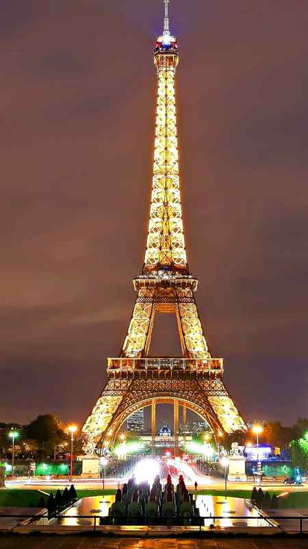 ...Eiffel Tower...