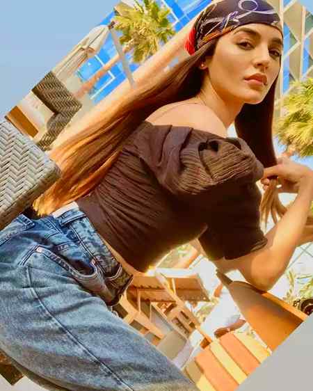 Sadia khan