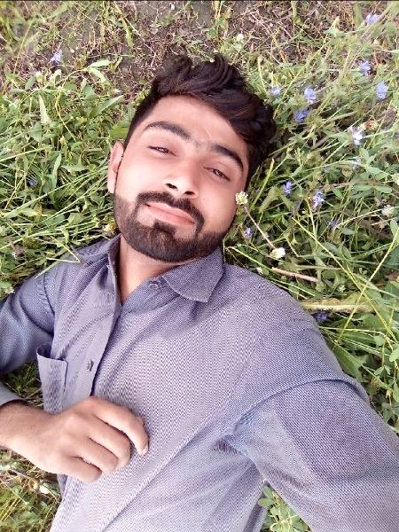 ہم قطرہ شبنم کی طرح اڑ جاٸیں گے اک دن
اک یاد سی رہ جاٸے گی گلشن میں ہماری🙏🙏🙏😭😭😭