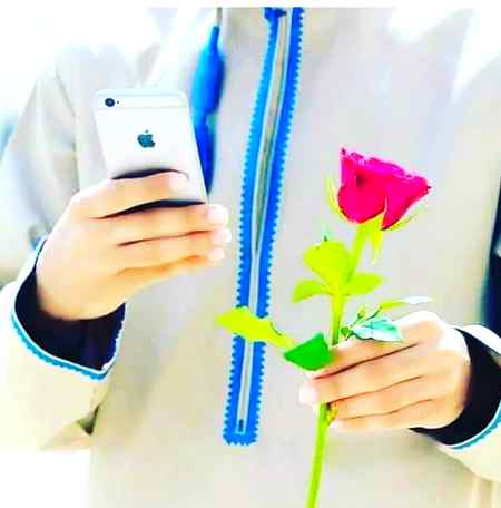 لوگ ہماری دوستی میں فرق لاسکتے نہیں
لاٹھی مارنے سے بھی کھبی پانی جدا ہوا ہے❤
MANHAA PAMNI FOR YOUU