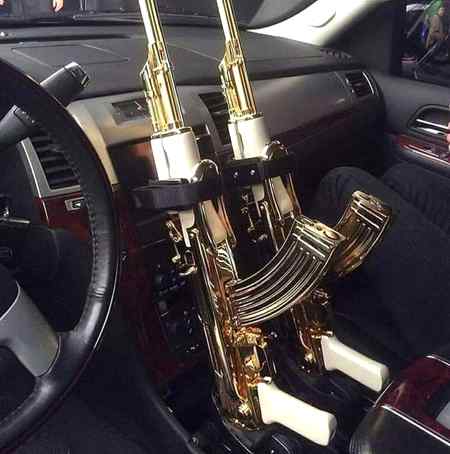 Tujhy   koi  kuch  kahy  ussko  goli   naa   maar  duu  jani
💲