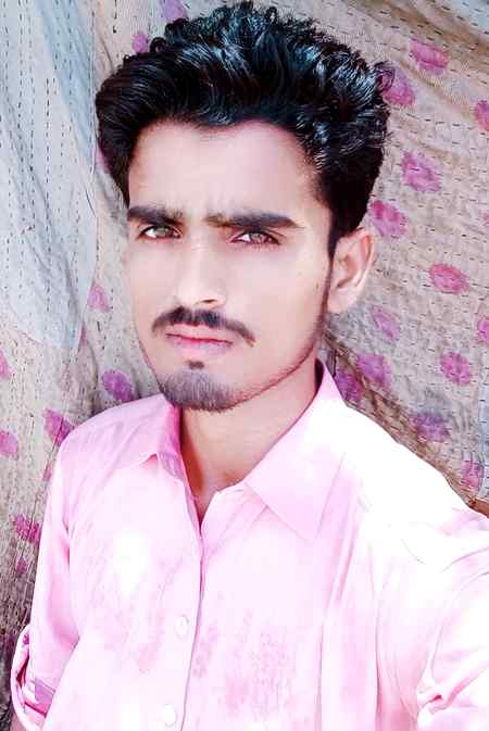 مرشد لوگ کہیں گے اس کا کوئی نہیں ھے
مرشد میری قبر پر جھاڑیاں نہ اگنے دینا