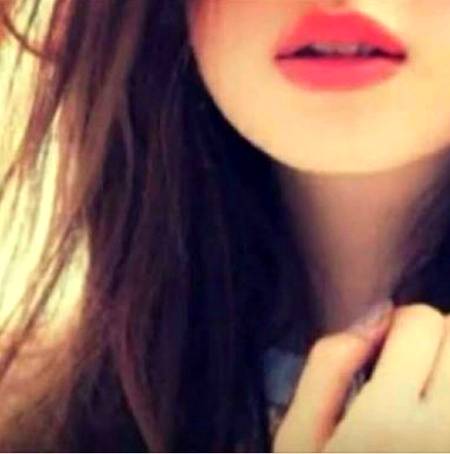 ایک لمبی چپ اور تیز ہوا کا شور__
😔😔